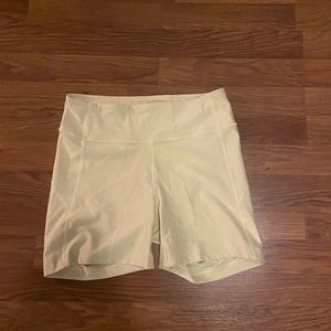 NWT Outdoor Voices Warmup Shorts